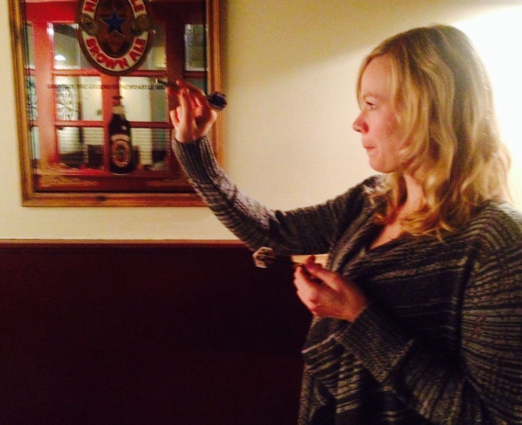 Bifogar en helt obefogad bild på mig själv från när jag var med Shaun på Norrlands och kastade pil. 